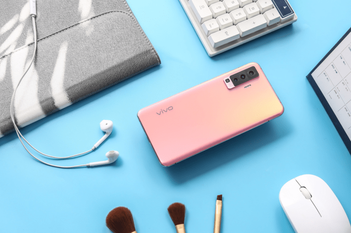 vivox50浅醺图赏雅致外观只是开胃小菜影像系统才是重头戏