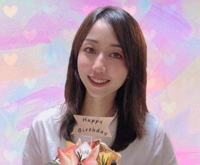 中超美女主持李姁走红!塞维利亚vs皇家贝蒂斯12日西甲看点