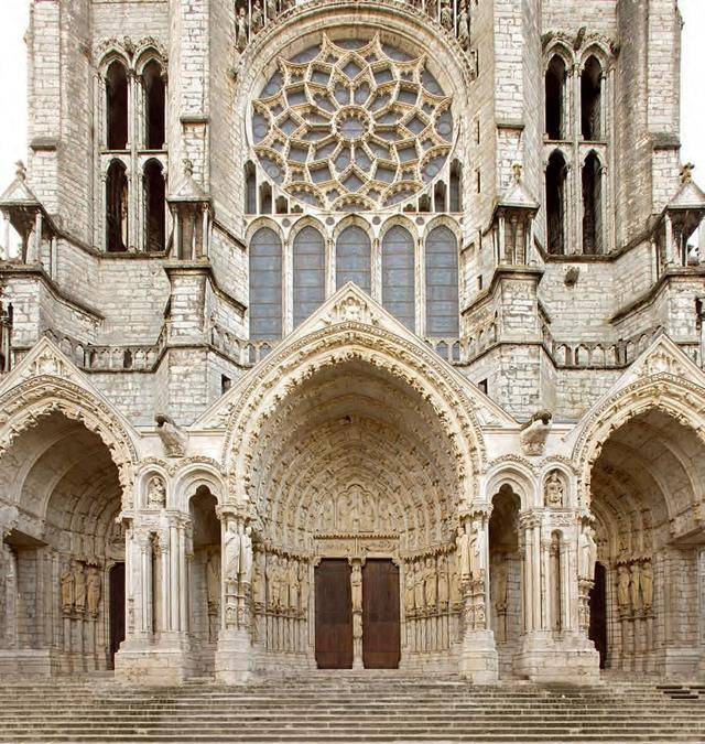 探秘神圣之美:欧洲教堂艺术_巴黎圣母院