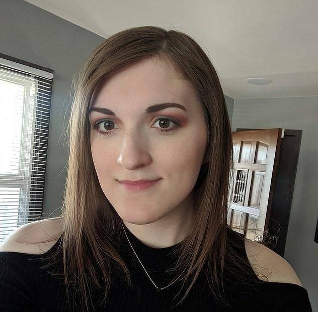 原创美国变性人被关男子监狱 遭狱友长达六小时骚扰 崩溃大哭