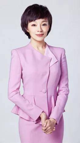 主持人崔莉cctv1新闻联播气象主持人杨丹cctv1气象主持人卢成cctv2