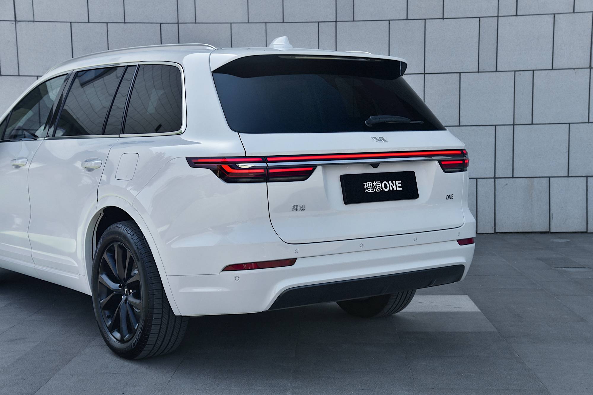 理想one之所以能取得如此好的市场,有四大亮点,让其成为豪华大中型suv