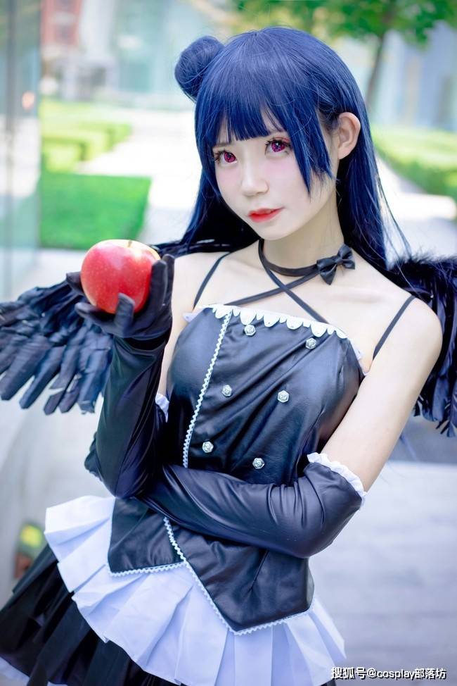 cos小恶魔津岛善子请你吃苹果