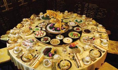 圆桌里的中国文化图片