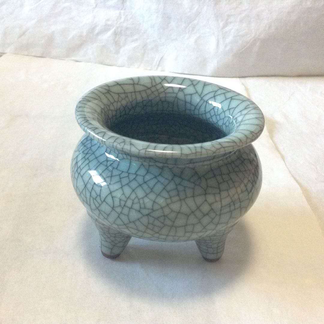 哥窑可人儿—鬲式炉_香炉