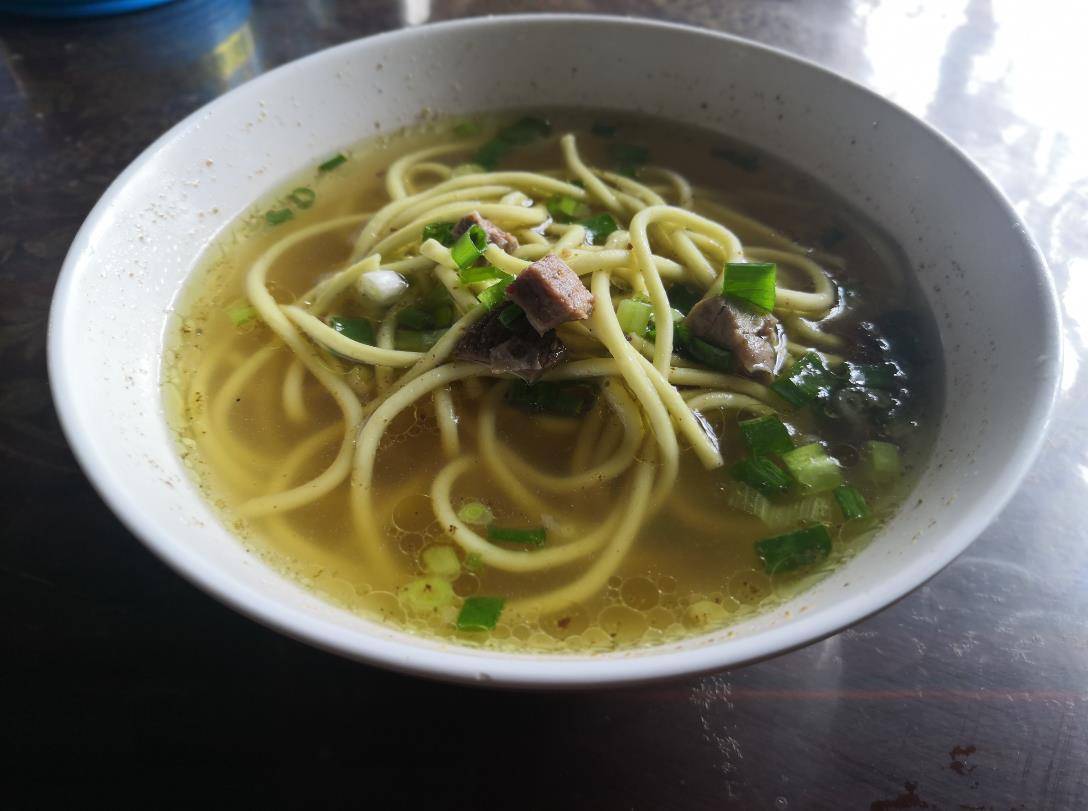 藏面——肉化骨销 汤润汁浓5如今每次休假回老家,甜茶已然成为西藏的