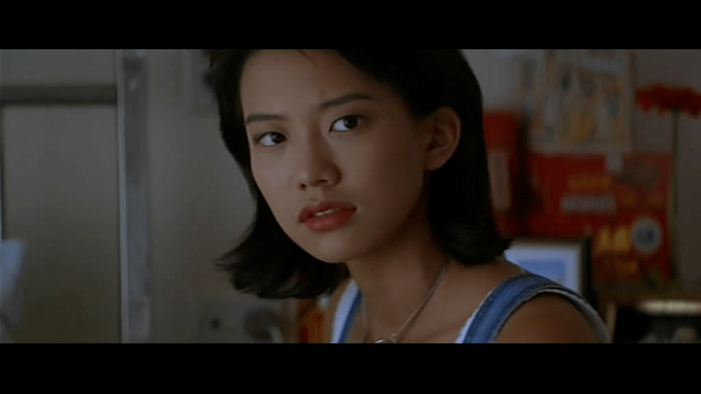 长得好看,年龄18到24,会游泳,会英语,会跳舞,而恰巧这些吴辰君都有