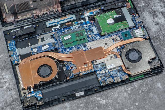 战神g8cu7nk快速拆机rtx2060显卡能否压住