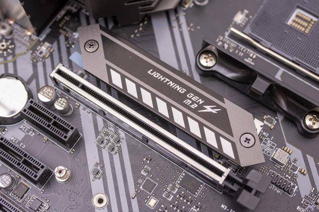 升级pcie40支持双显卡微星b550m迫击炮开箱