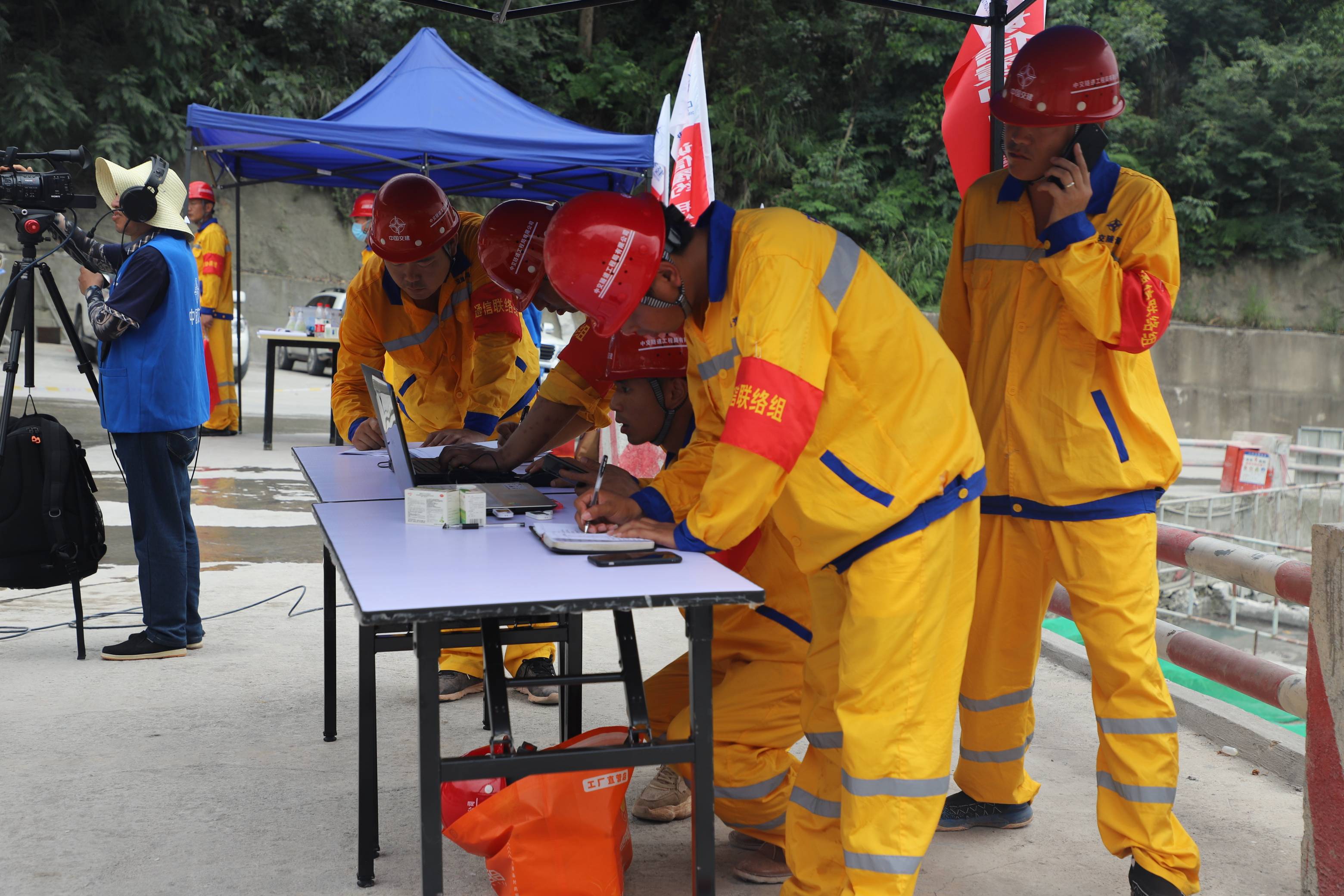 重庆市应急管理局专家汤宏伟在点评时对本次演练给予了肯定,从三个