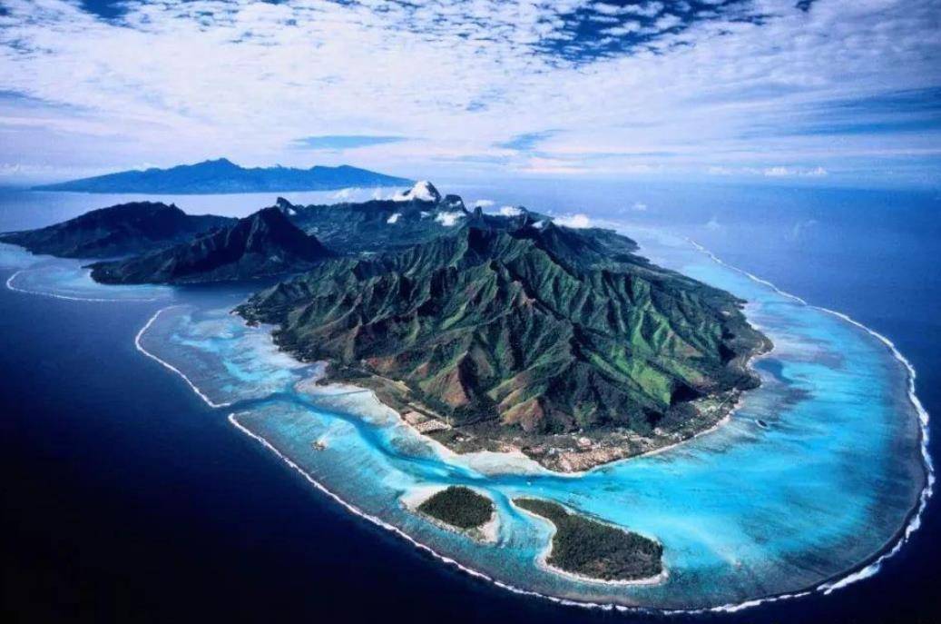 再有1990年,美国在太平洋战略重要海域的一座无人小岛上,偷偷安装了