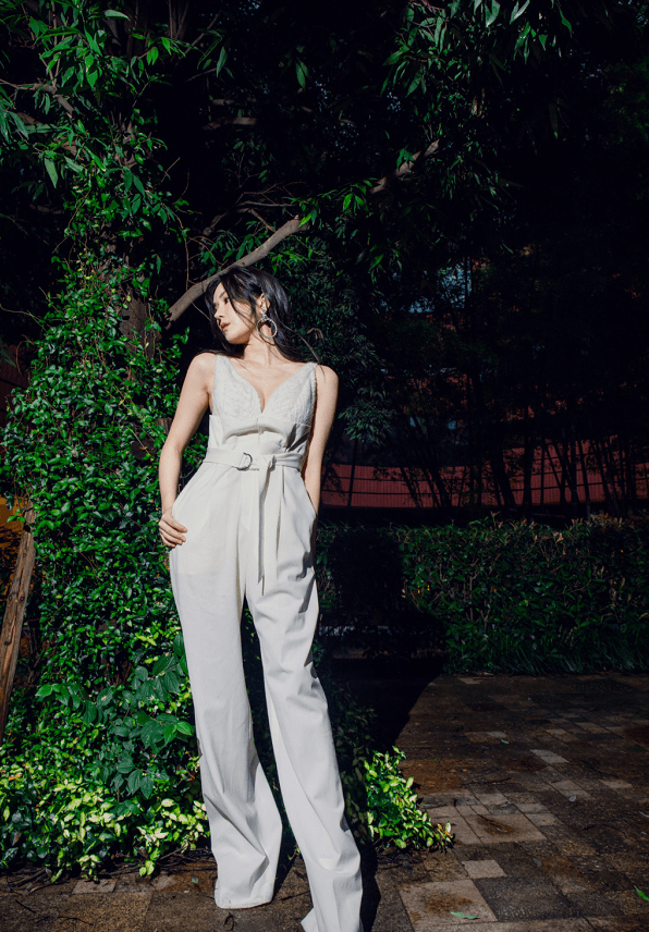 原创还记得《我是特种兵》的马琪彤吗?穿薄纱裙身材出众,美到不敢认