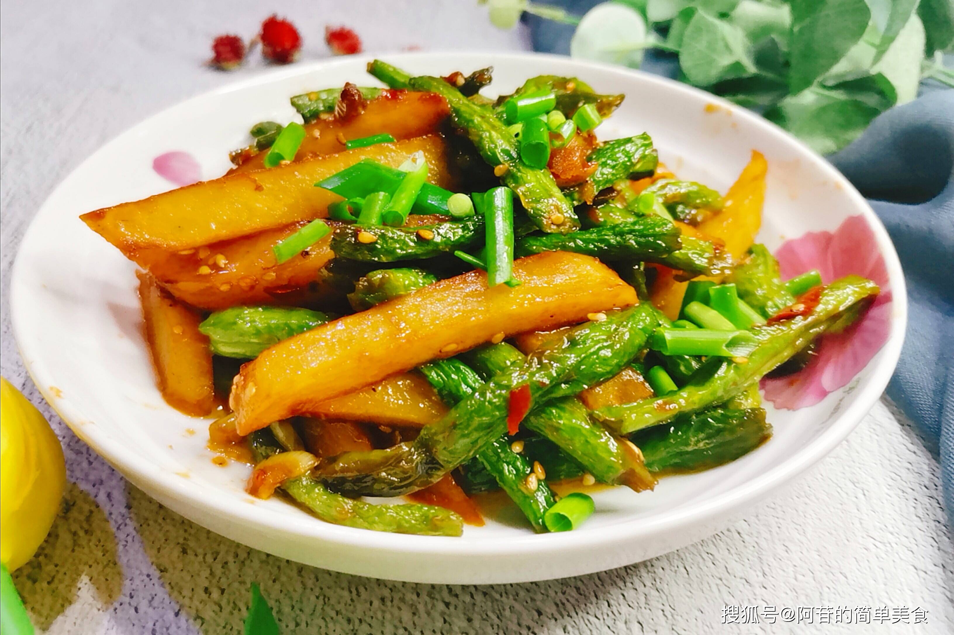 最下饭的素菜当数豆角土豆条按照这个步骤做绝对不翻车