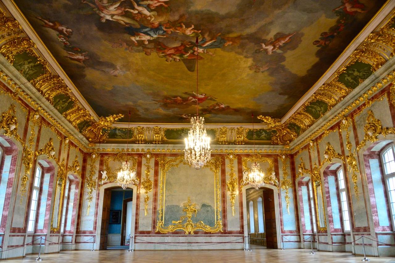 是波罗的海地区最大最壮观的宫殿,建造于1736年—1768年间