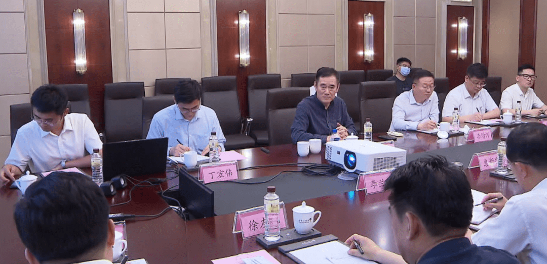 潍坊市委书记惠新安强调,巴龙国际集团在消费互联网领域有着先进的