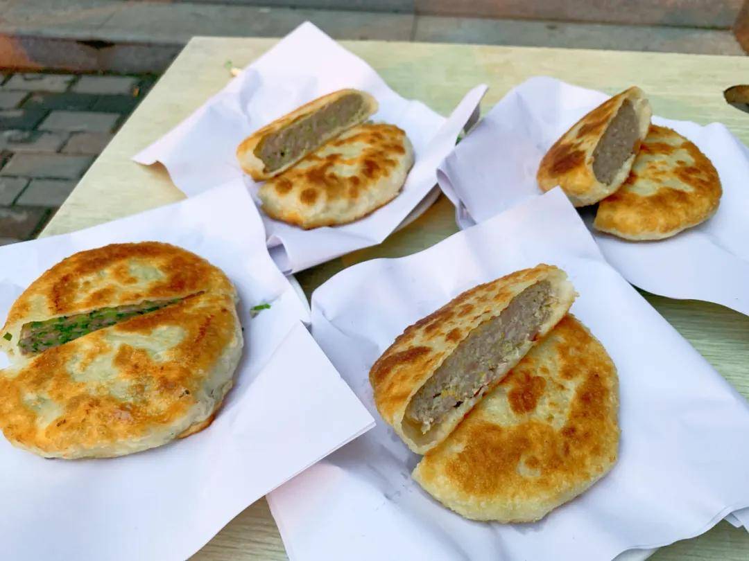 原创龙首原火了6年的东北肉饼,肉馅足有2cm厚!