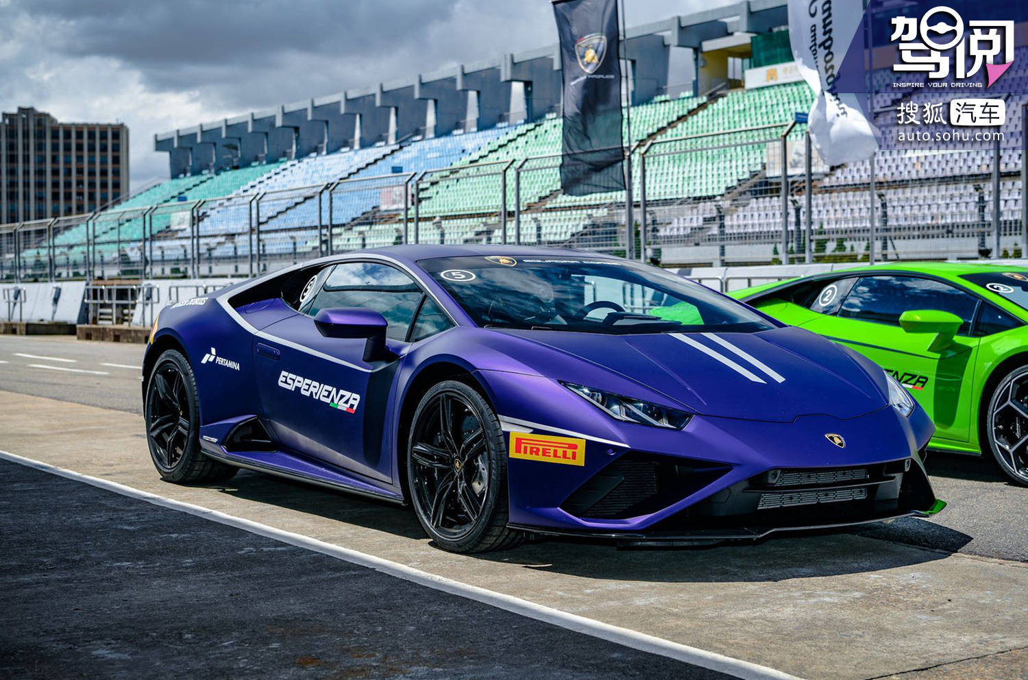 极致的驾驶机器 体验兰博基尼huracán evo rwd