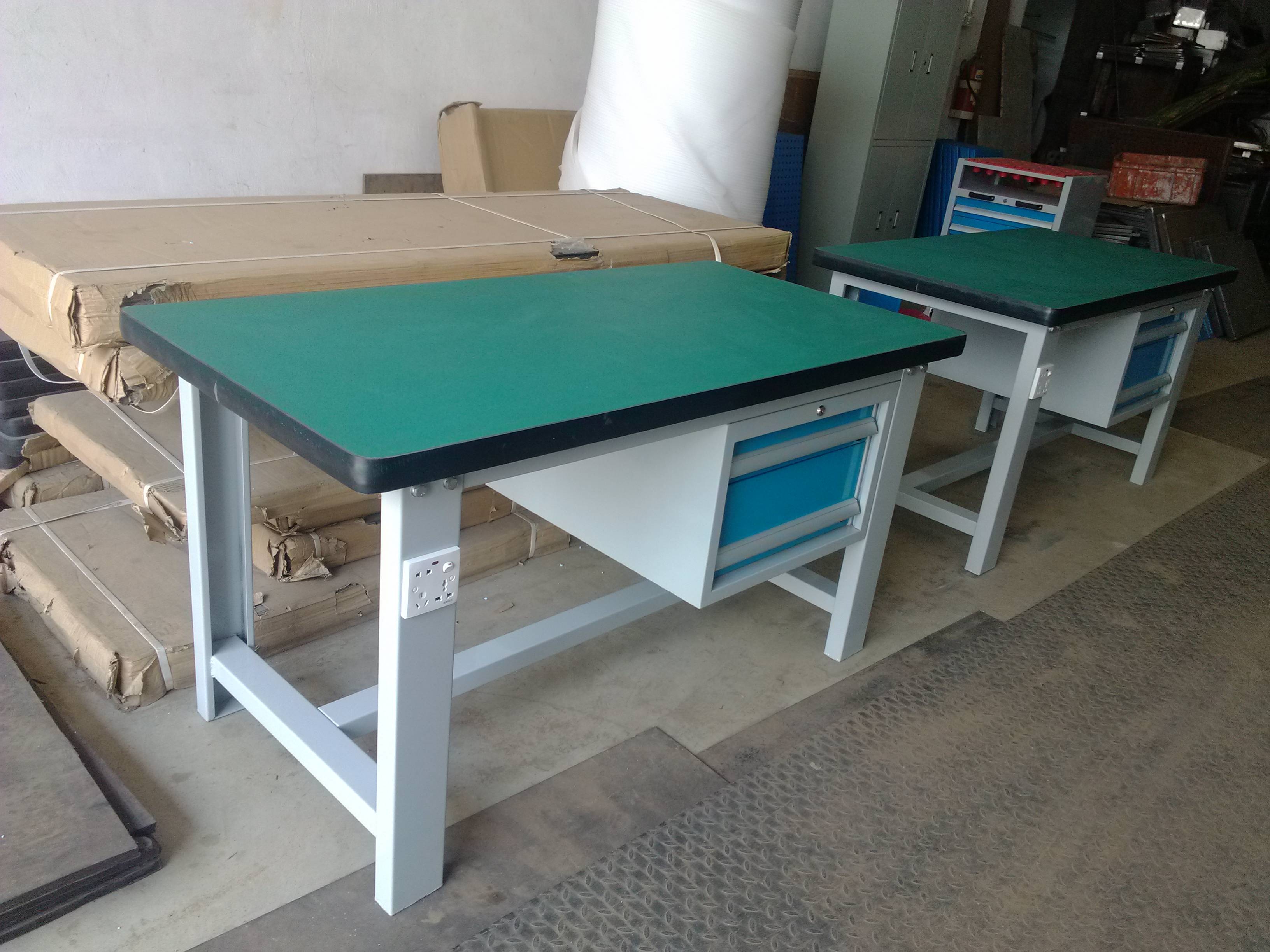 轻中重型钳工工作台桌架结构有什么不一样