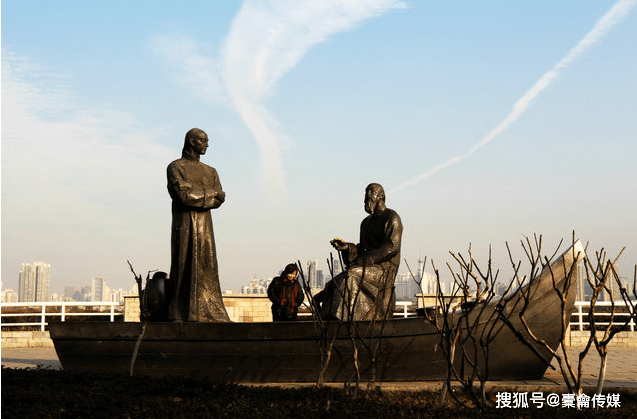 你见过这么大的自然盆景吗?在岳麓山,"山,水,洲,城布局优良