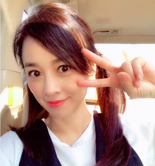 原创张庭50岁生日自称心里住着18岁小女孩网友看起来顶多25岁