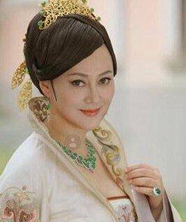 大宋佳是大家非常熟悉的一位演员,曾经在电影《淘金王》中饰演小露珠