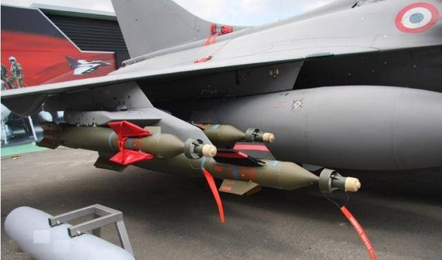 原创铺路先锋:寻光而来的"死神",美军"宝石路"激光制导炸弹