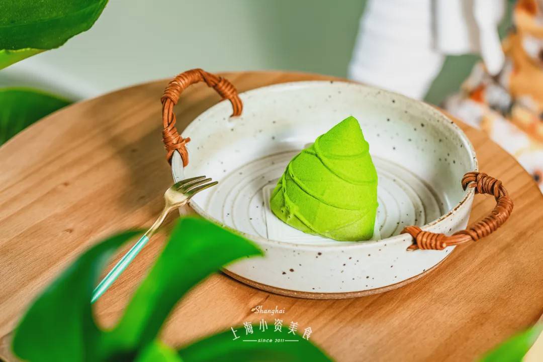 原创夏日必打卡网绿咖啡馆,超甜苦瓜蛋糕秒出圈!