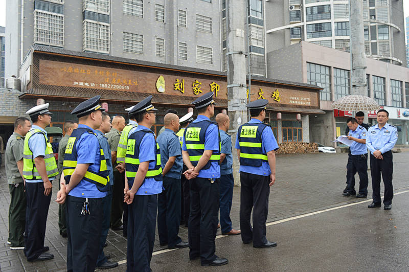 澧县交警大队全面开展工程运输车,公交车,出租车"野蛮驾驶"专项整治