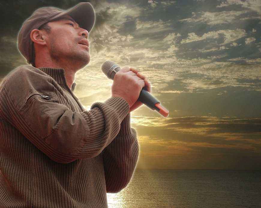 旭日阳刚解散后咋样了?一个翻红捞金年入百万,一个低调回乡种地_刘刚