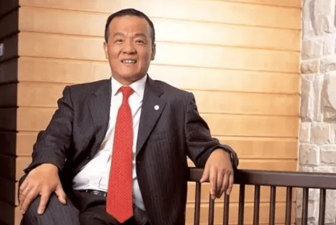 平安集团幕后的大老板,财富千亿不输李嘉诚,还是泰国首富_谢国民