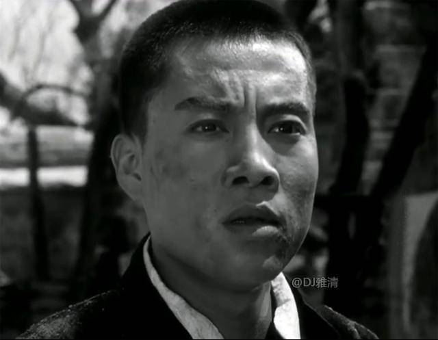 年轻的朱龙广当然知道这是剧团领导对自己的信任,所以不敢有半分懈怠.