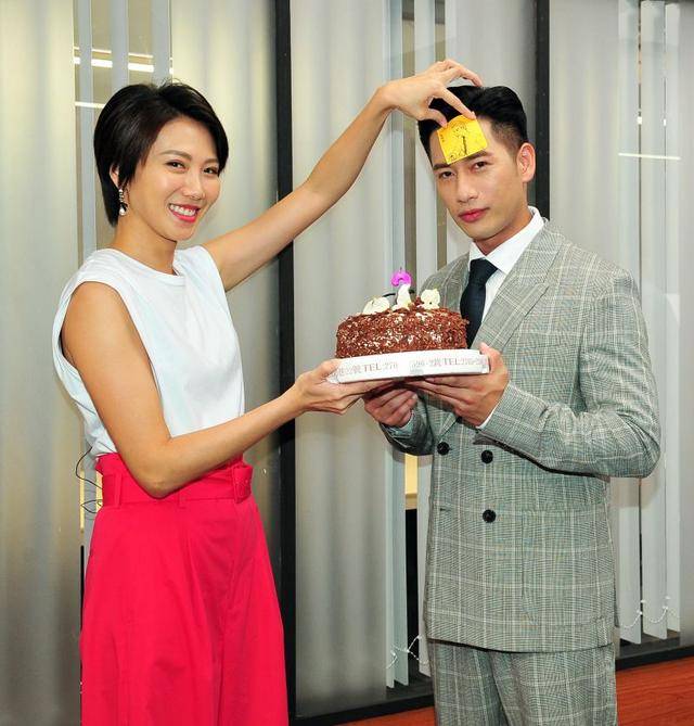 上戏前摸周孝安胸肌米可白羞曝背后原因