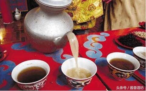 为什么内陆很少人喝青稞酒,青稞酒跟白酒有啥区别-团团金服