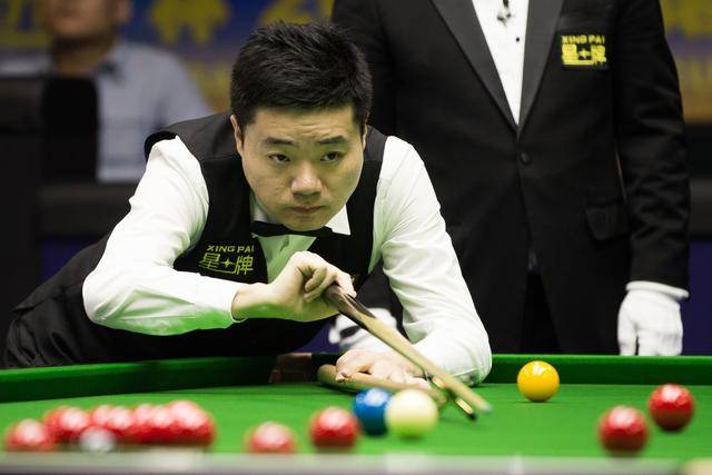 放弃比赛酿下苦果,丁俊晖世界排名掉出前十,世锦赛能否逆境重生