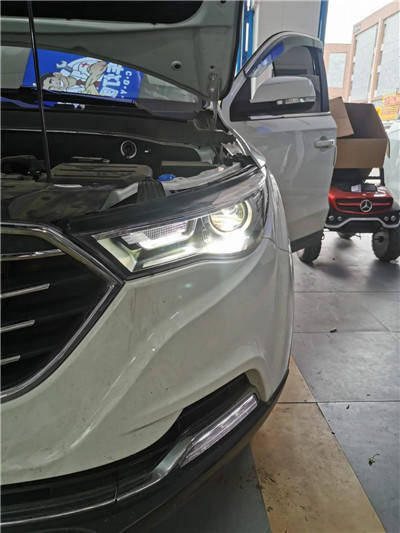 长春车灯奔腾x40再次升级二代极光se led激光版双光透镜