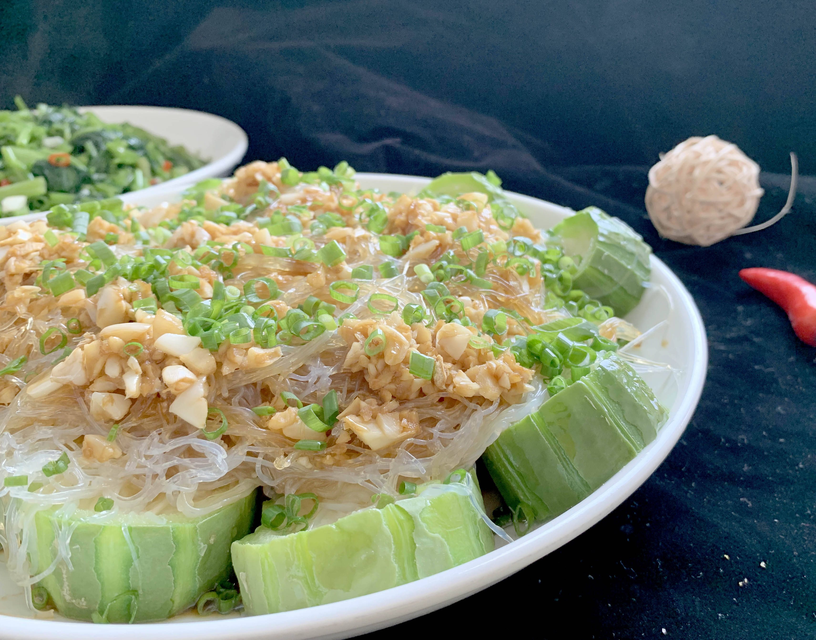 粤菜粉丝蒸丝瓜,口味清淡开胃,吃这菜能下3碗饭