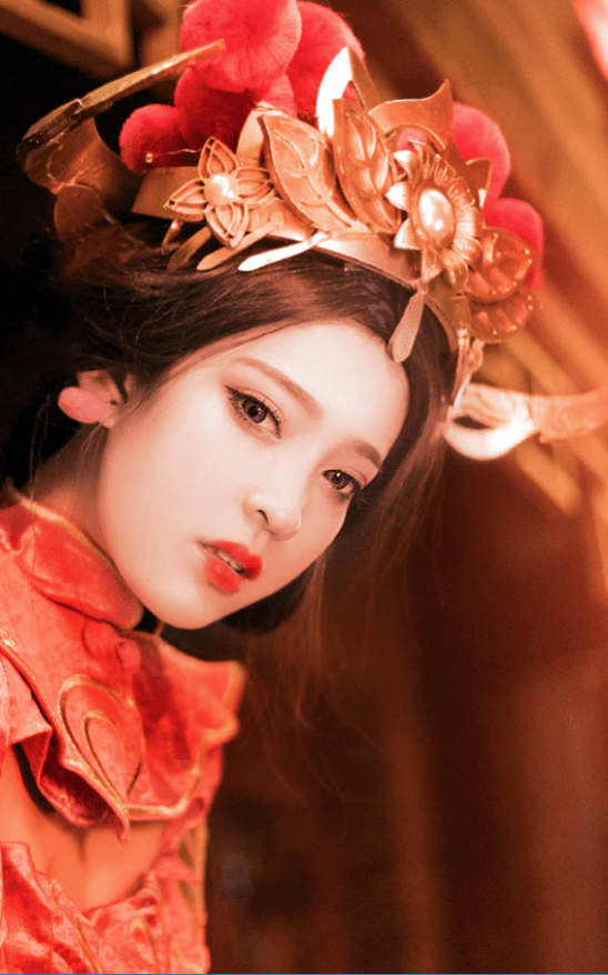 王者荣耀露娜cos这身嫁衣太美了