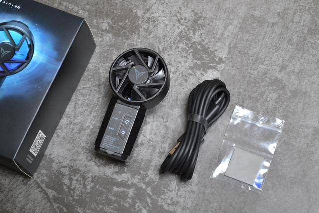 飞智蜂翼散热器又双叒叕升级电冷双效降温让手机告别降频