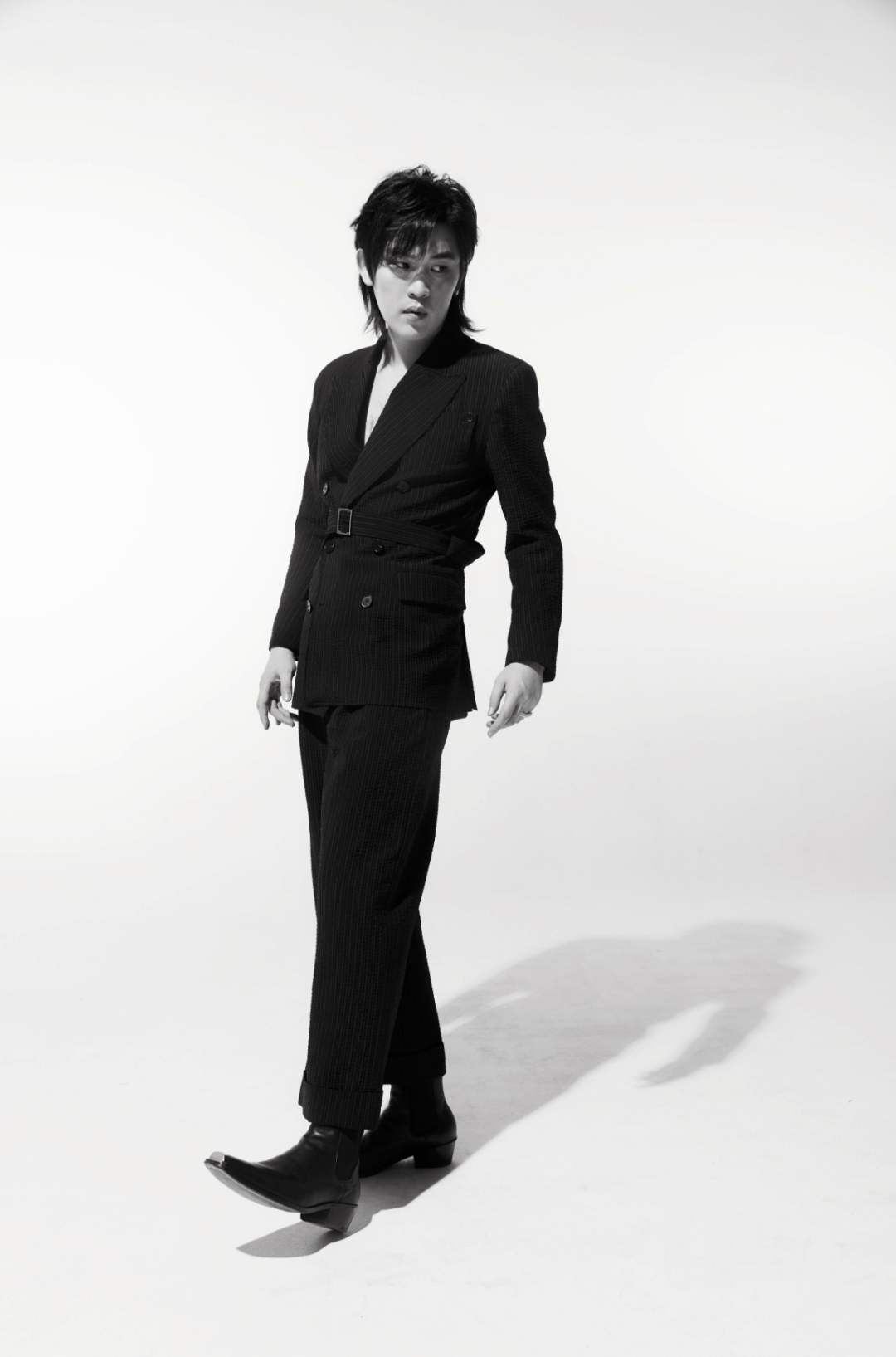 "感官先生"刘凤瑶新单《嗐》一人包揽词曲制作