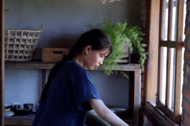 原创越南版李子柒点击量达百万发型衣服拍摄手法和李子柒如出一辙