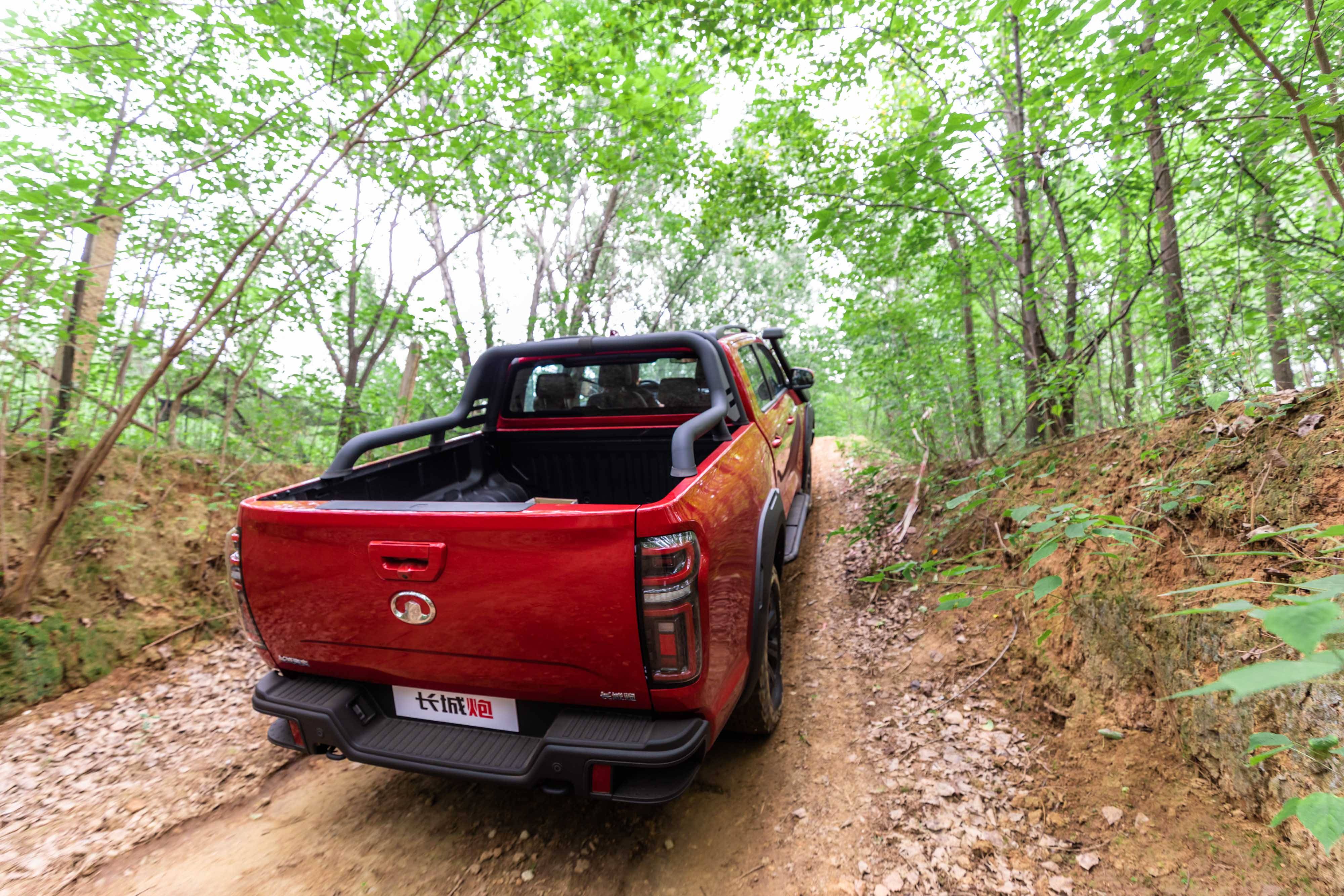 陕西越野玩家长城炮越野皮卡上市啦1698万元起售