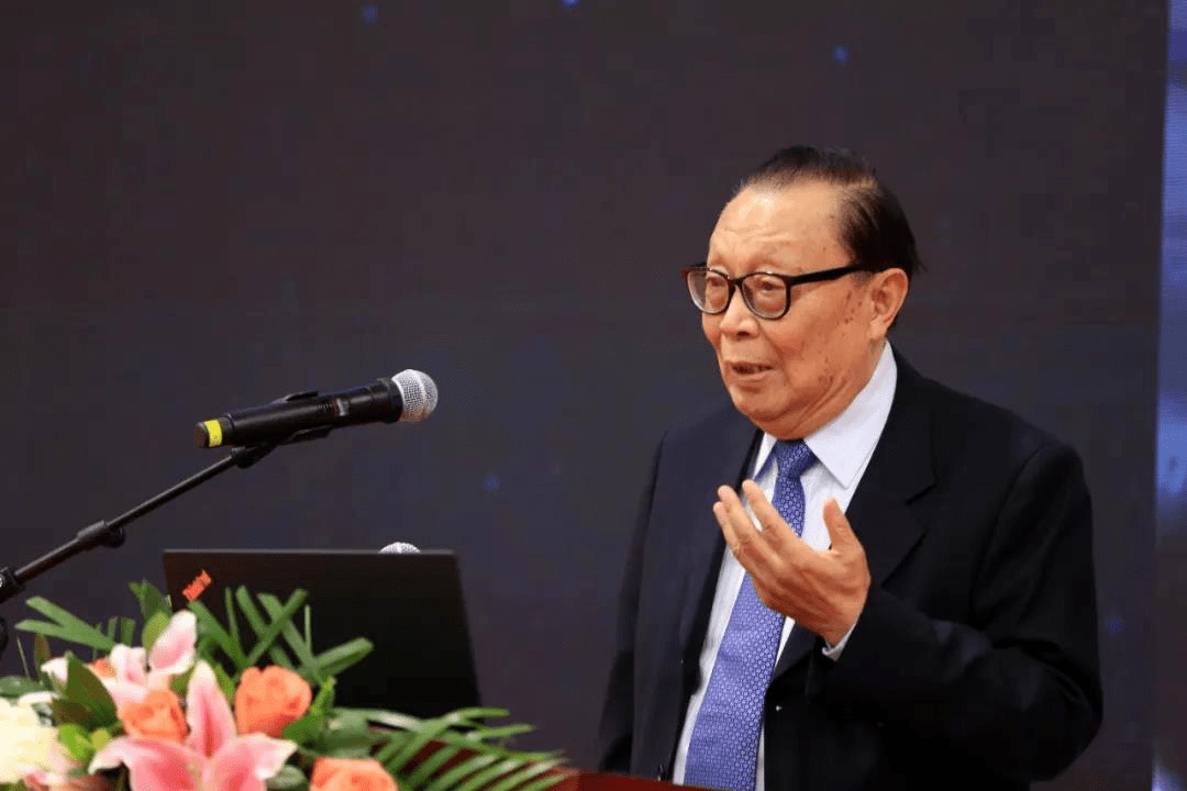 坚守教育初心缅怀著名教育家陶西平