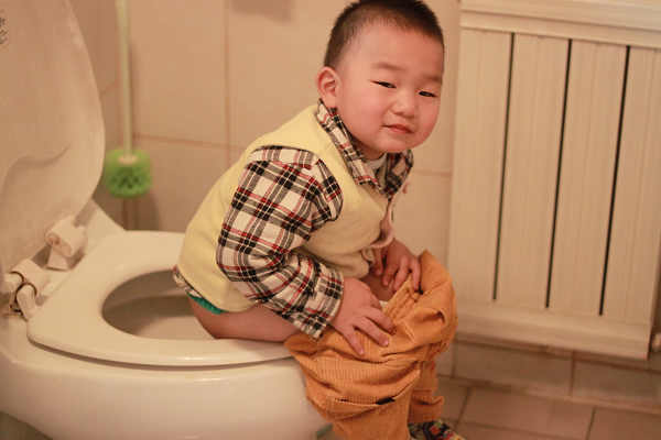 4岁男孩每次大便1小时拉到睡着,小儿推拿调理3次解决便秘真实案例