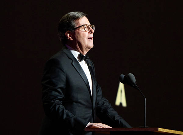 吴京《寄生虫》主创等入选美国电影学院将出任奥斯卡评委_大卫·鲁宾