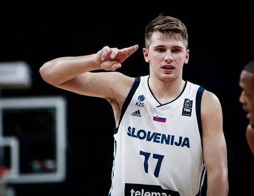 职业生涯前两年的东契奇是否比詹姆斯更强球迷东契奇未来可期