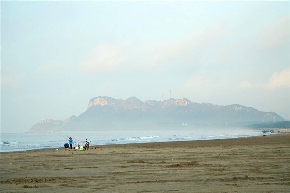 原创粤西行:茂名,中国第一滩,一寸短一寸"鲜"的海钓