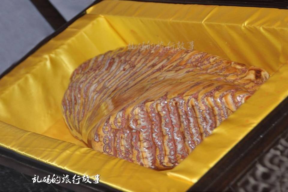 峨眉山最大寺庙藏65公斤罕见佛牙距今20万年成镇山之宝