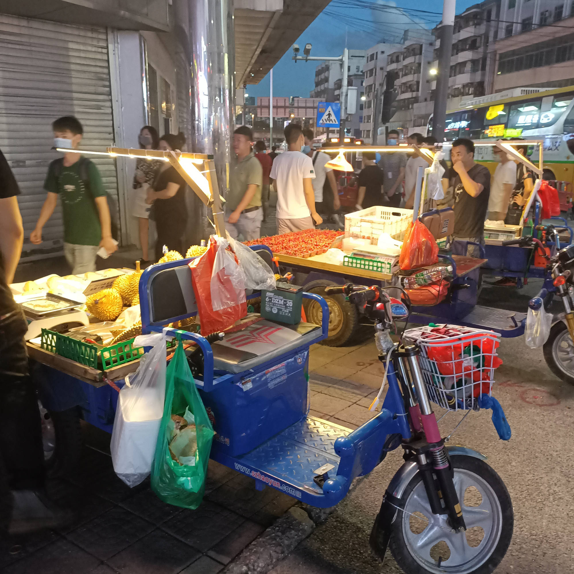 摆地摊真实照片图片