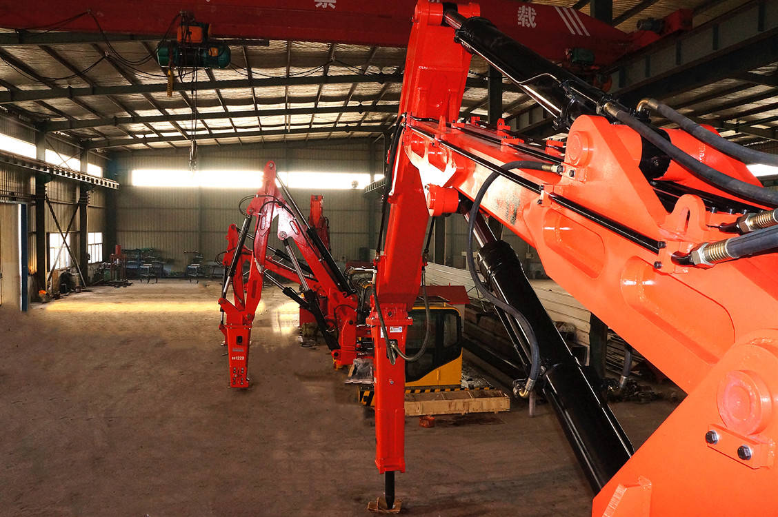 固定式炮锤破碎机