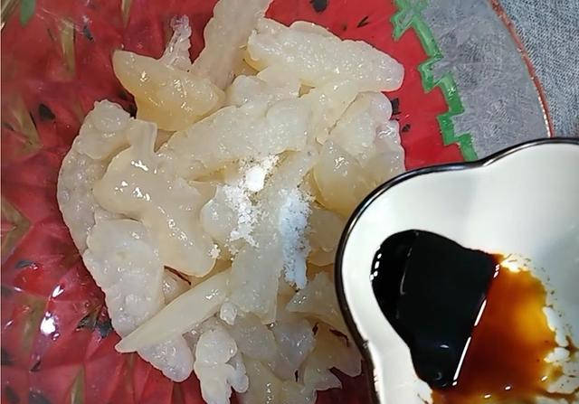 教大家一道好吃的凉拌菜,做法简单又好吃_海蜇头